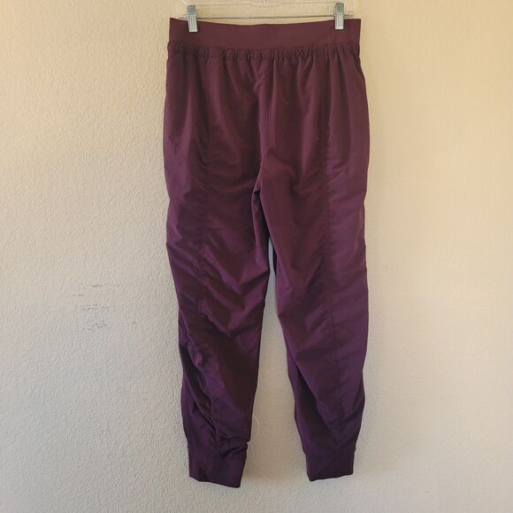 Athleta Attitude Lined Pant Womens Size 8 Burgundy Ruched Jogger Activewear - Picture 9 of 9